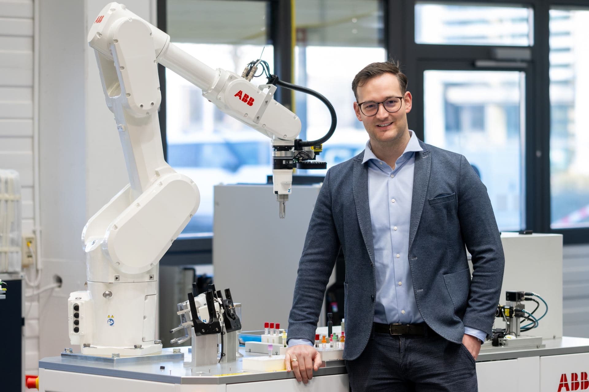 Max-Novotny-Experte-Laborautomation-ABB