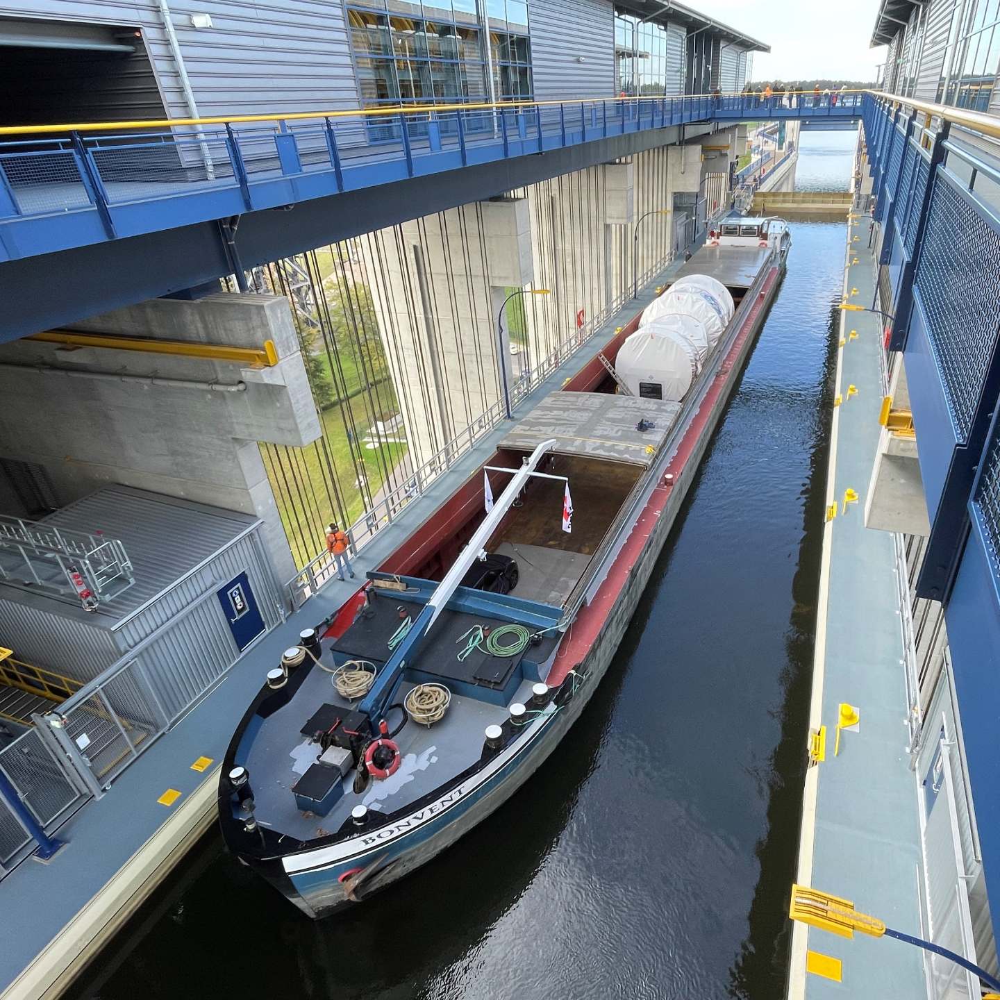 Bild 2_Schwertransport (2)