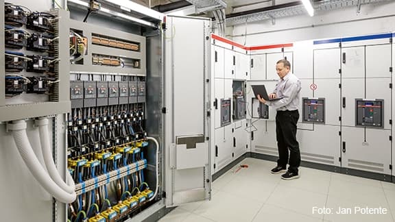 fertigungsautomatisierung_exzellenz_auch_im_rechenzentrum-576×324