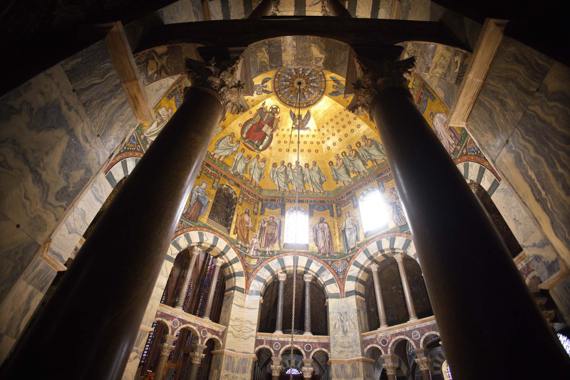 referenz-aachener-dom-abb-hero