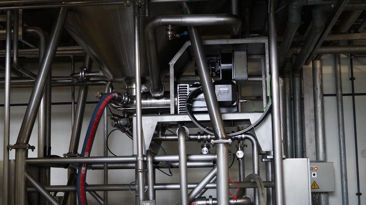 hdp-motor-sonderwelle-referenz-lamb-straub-hdp-motor-antriebstechnik-abb